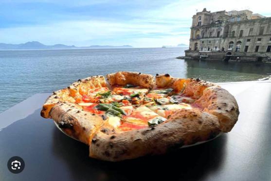 Ira House * Naples