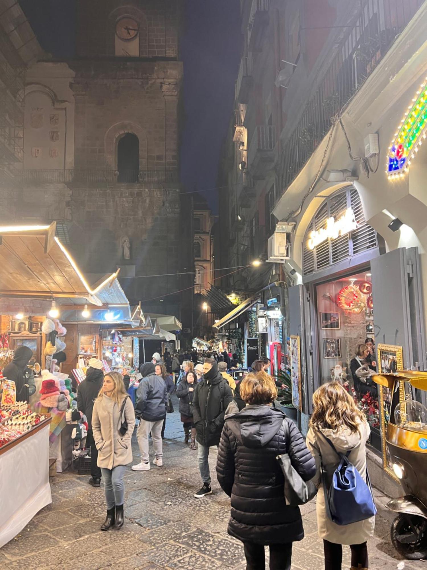 Ira House * Napoli